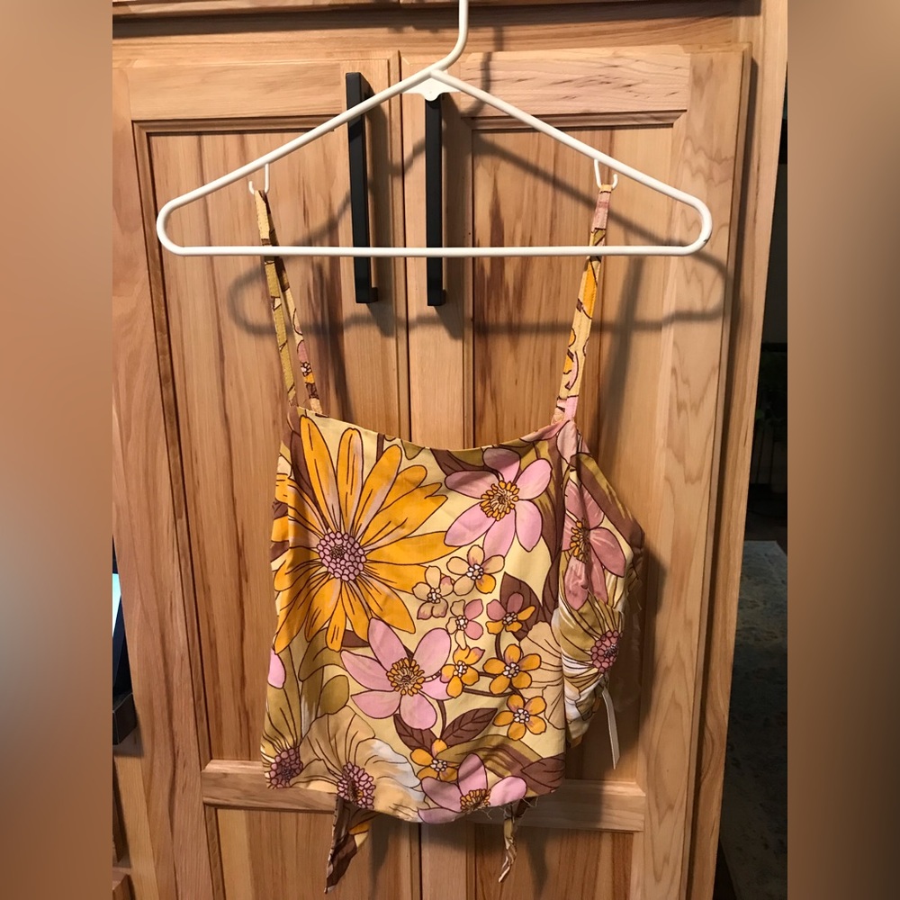 Angie Hankie Tank - Tie Knot Back 70s Inspired Floral